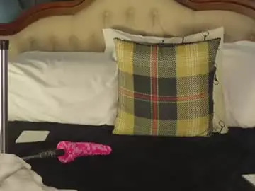Chaturbate Live Sex Cam of taylor_love_303