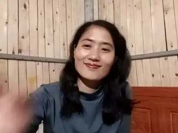 Chaturbate Live Sex Cam of xiagoal_cute