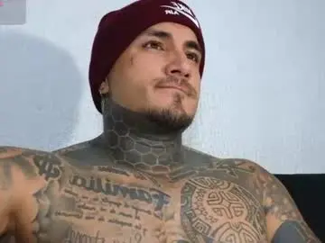 Chaturbate Nude Webcam of twonaugthy77