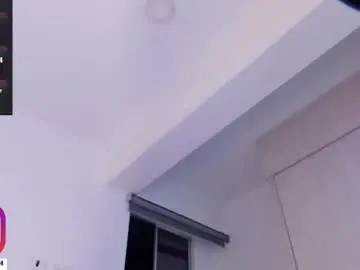 Chaturbate Live Sex Cam of derekolsen_