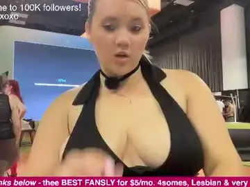 Chaturbate Live Sex Cam of meganashleyy212