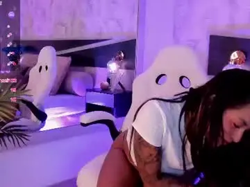 Chaturbate Live Sex Cam of natalia_cruzz