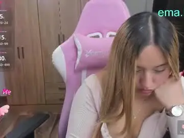 Chaturbate Free Live Porn of ema_tayy