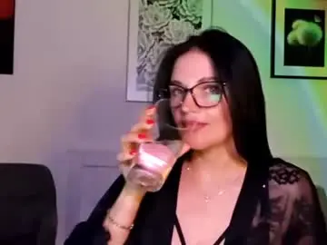 Chaturbate Free Live Porn of cherryluxe_