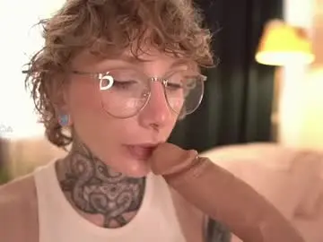 Chaturbate Watch Live Sex Cams of fuckingtoy_