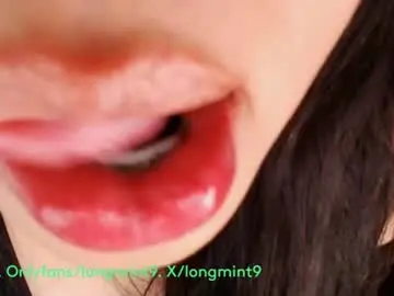 Chaturbate Live Sex Cam of longmint96