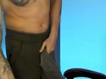 Chaturbate Live Sex Cam of masterdave7
