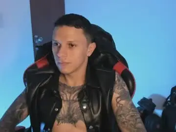 Chaturbate Free Porn Cam of masterdave7
