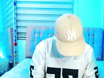 Chaturbate Live Sex Cam of _justinmoon2