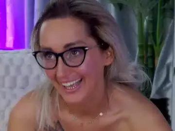 Chaturbate Nude Webcam of isabelleethan