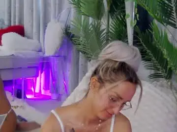 Chaturbate Adult Video Chat of isabelleethan