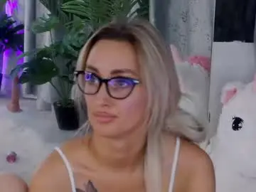 Chaturbate Best live sex cam show of isabelleethan