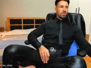 Chaturbate Watch Live Sex Cams of mikestrip