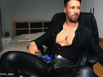 Chaturbate Live Porn of mikestrip