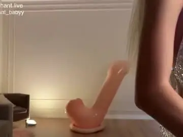 Chaturbate Live Sex Cam of enchant_baby_