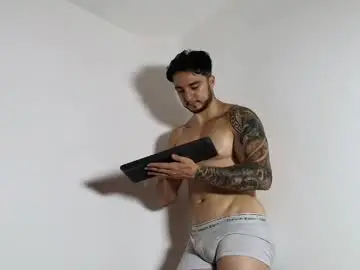 Chaturbate Free Live Porn of latinboyvip_