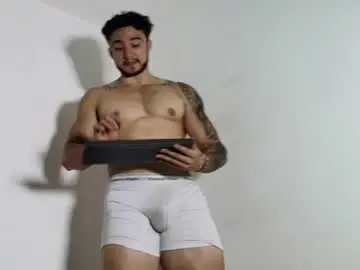 Chaturbate Best live sex cam show of latinboyvip_