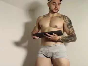 Chaturbate Sex Chat of latinboyvip_