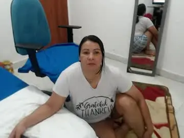 Chaturbate Adult Video Chat of laura_foxx2379