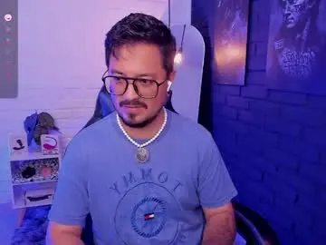 Chaturbate Free Porn Cam of daviidevans