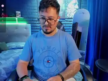 Chaturbate Live Sex Cam of daviidevans
