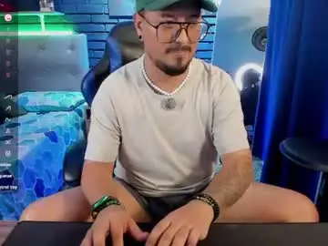 Chaturbate Live Sex Cam of daviidevans