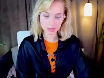 Chaturbate Best live sex cam show of noramoreau