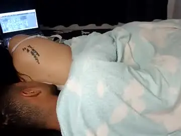Chaturbate Sex Cam of aries_leo_68