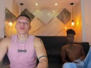 Chaturbate Live Sex Cam of lucas_simonee