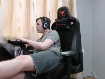 Chaturbate Adult Webcams of iliaskrisloveee