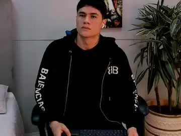 Chaturbate Adult Video Chat of roan_birkin