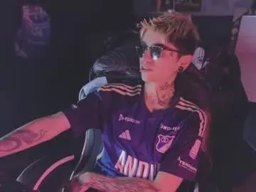 Chaturbate Live Porn of acidmilo