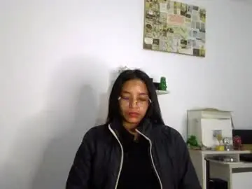 Chaturbate Nude Webcam of alia_lombardi