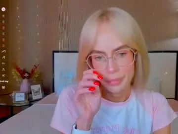 Chaturbate Best live sex cam show of bellatip
