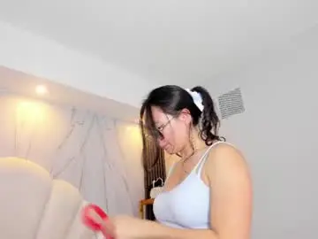 Chaturbate Free Live Porn of bella_sumers