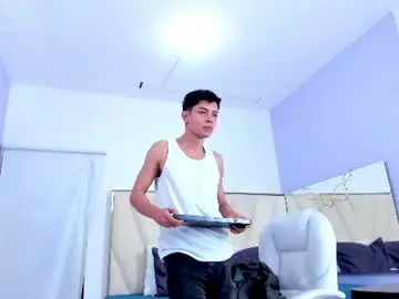 Chaturbate Free Live Porn of ethan12_