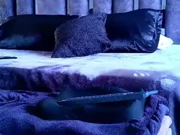 Chaturbate Adult Video Chat of santin_seans