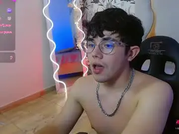 Chaturbate Sex Cam of axelnoir_tay