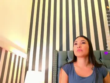 Chaturbate Live Sex Cam of reiinachloe