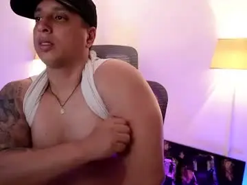 Chaturbate Live Sex Cam of appolo_allen