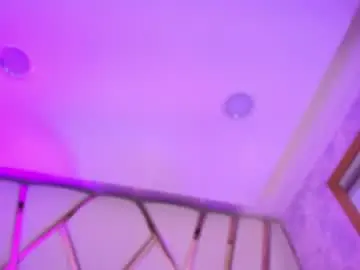 Chaturbate Free Live Porn of melodybloom_