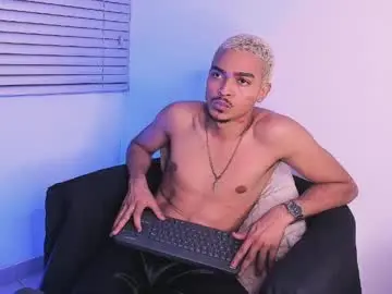 Chaturbate Free Porn Cam of axelstones_