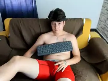 Chaturbate Live Sex Cam of daniel_leon_c