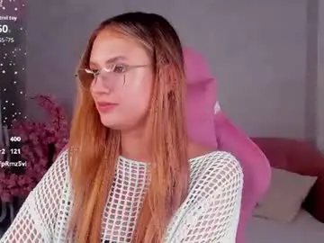 Chaturbate Live Sex Cam of miaa_hill