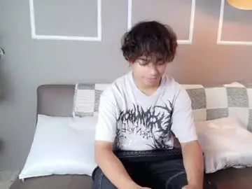 Chaturbate Live Sex Cam of honeymoon_sariel