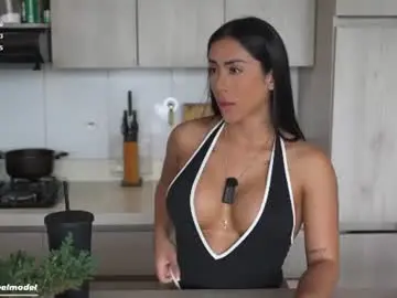 Chaturbate Watch Live Sex Cams of leyla_steel