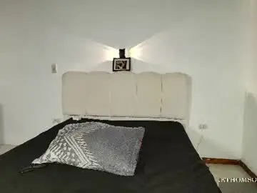 Chaturbate Sex Cam of mikethomson01