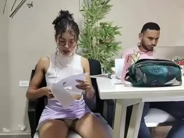 Chaturbate Live Sex Cam of pineappleflipped