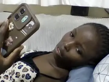 Chaturbate Live Porn of pretty_petite_ebony