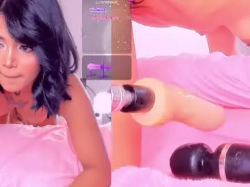Chaturbate Nude Webcam of revy_black69